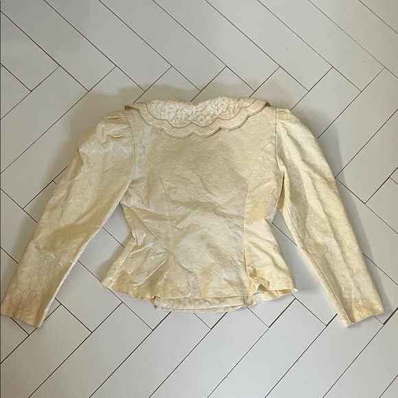 Vintage Nah Nah Collections Cream Lace Blouse Jacket Scalloped Collar 80s - Picture 6 of 6